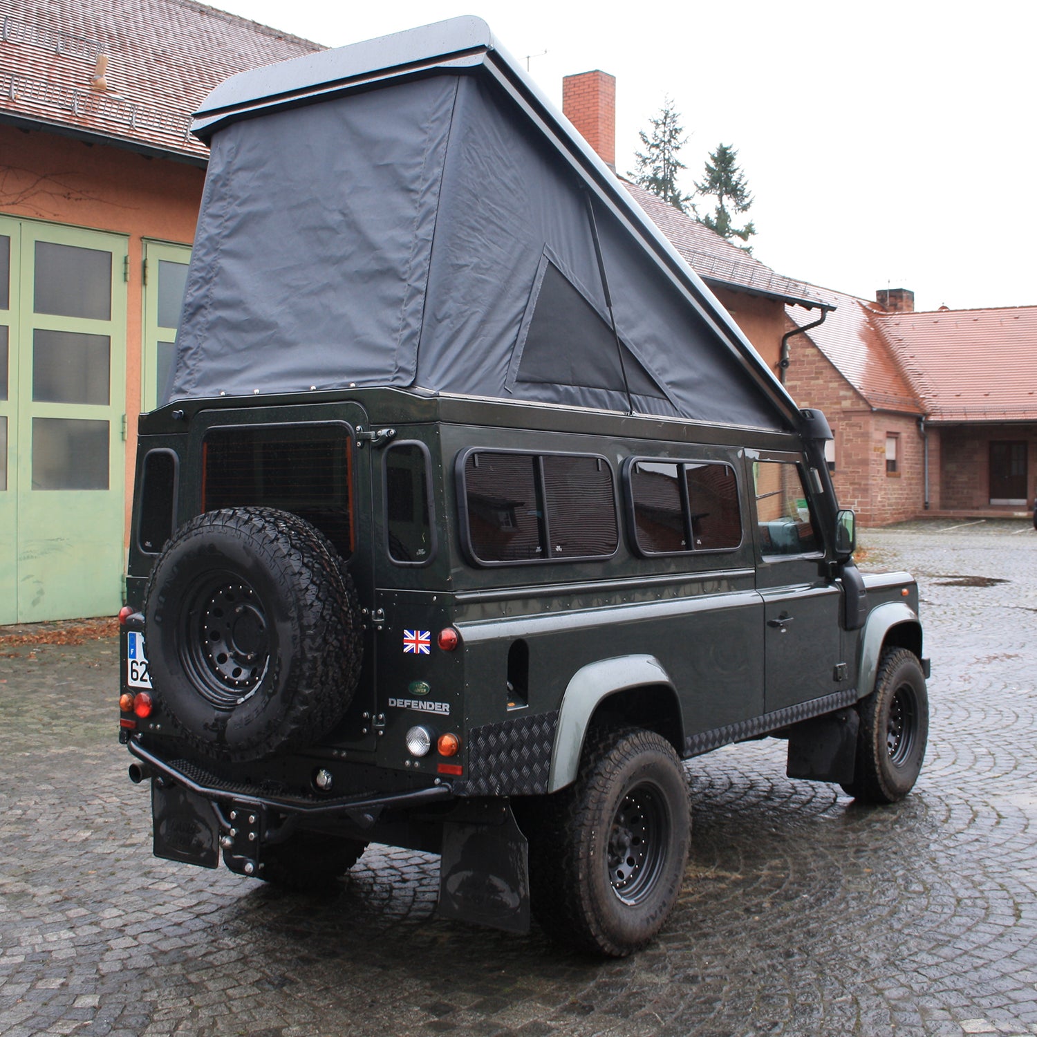 Hubdach Defender 110