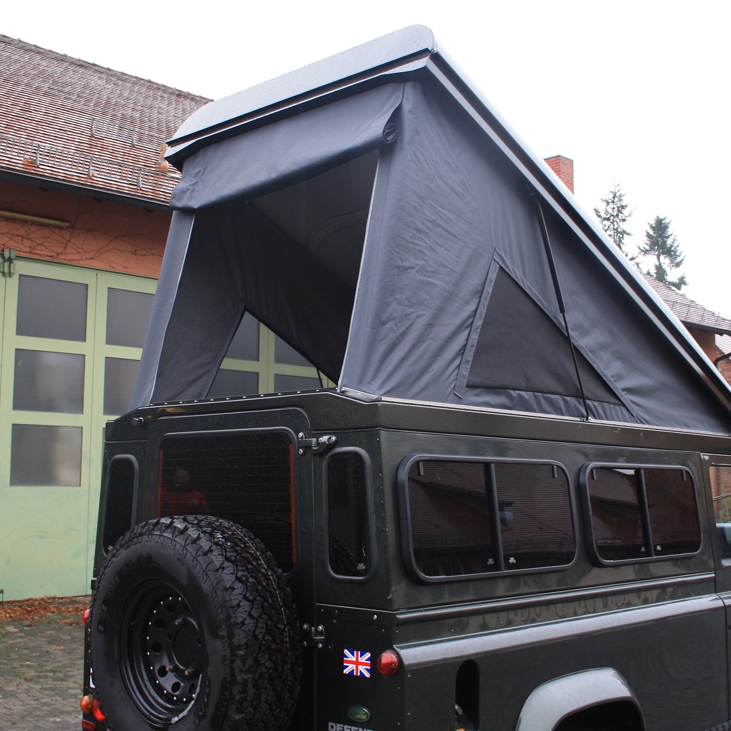 Hubdach Defender 110