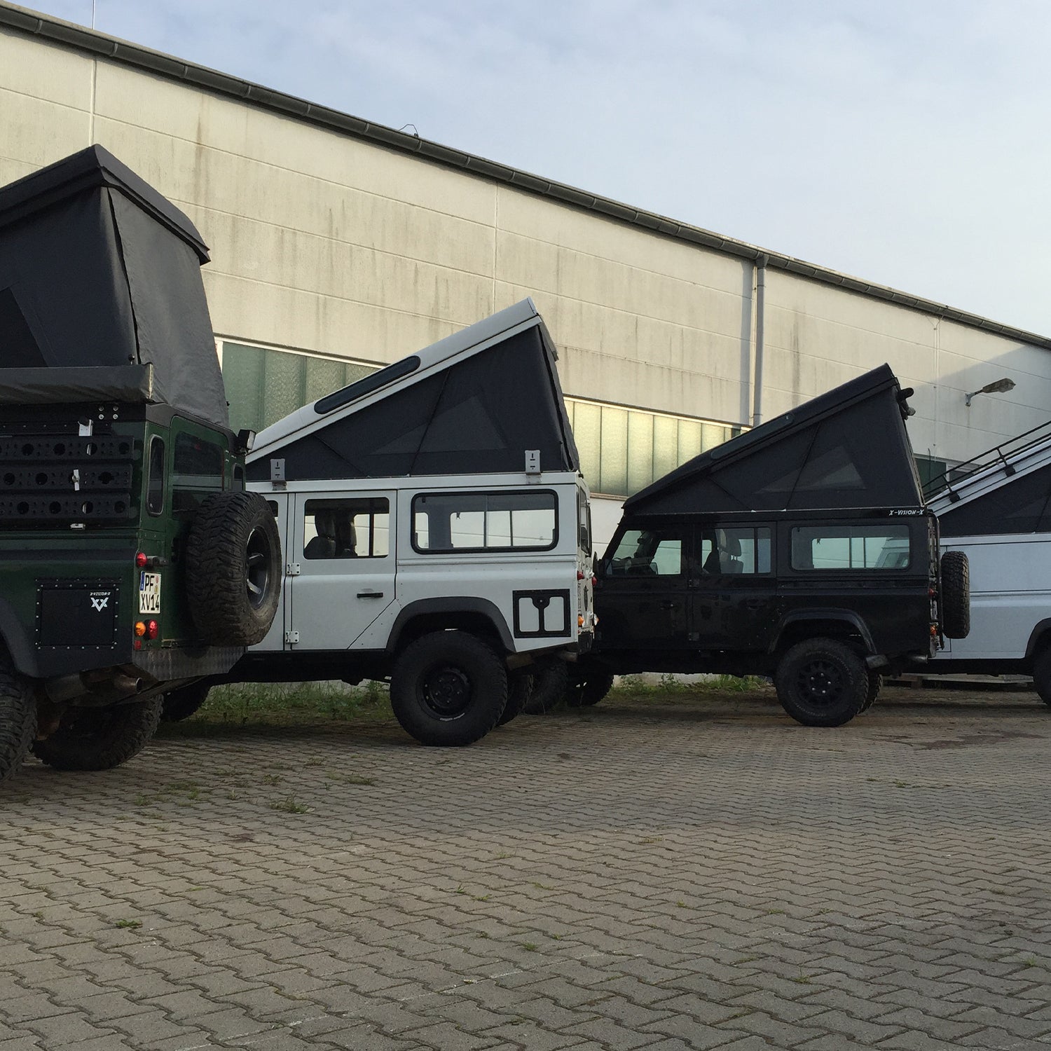 Lifting Roof Defender 110