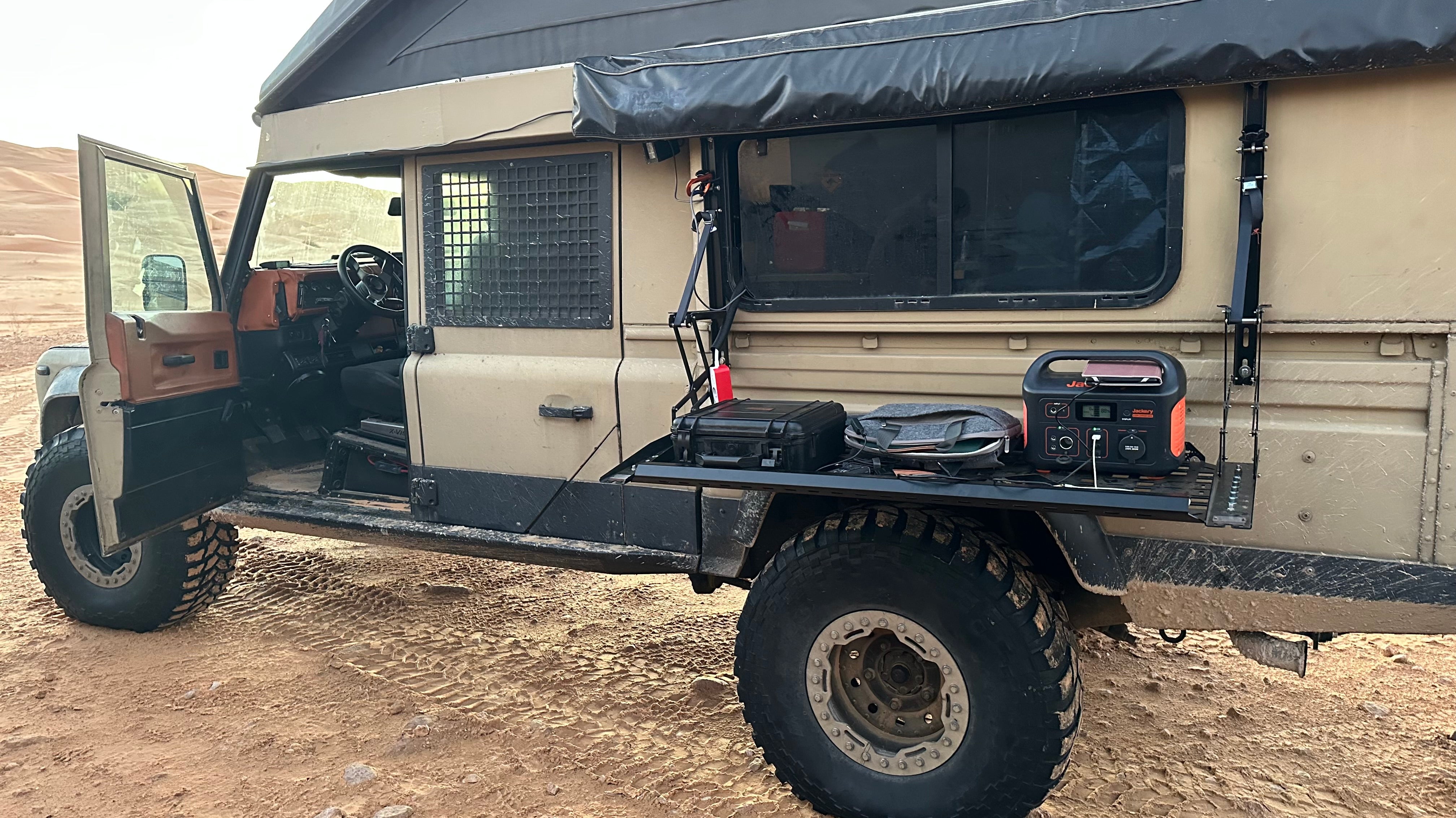 Tisch für Sandblechabsenkhalter