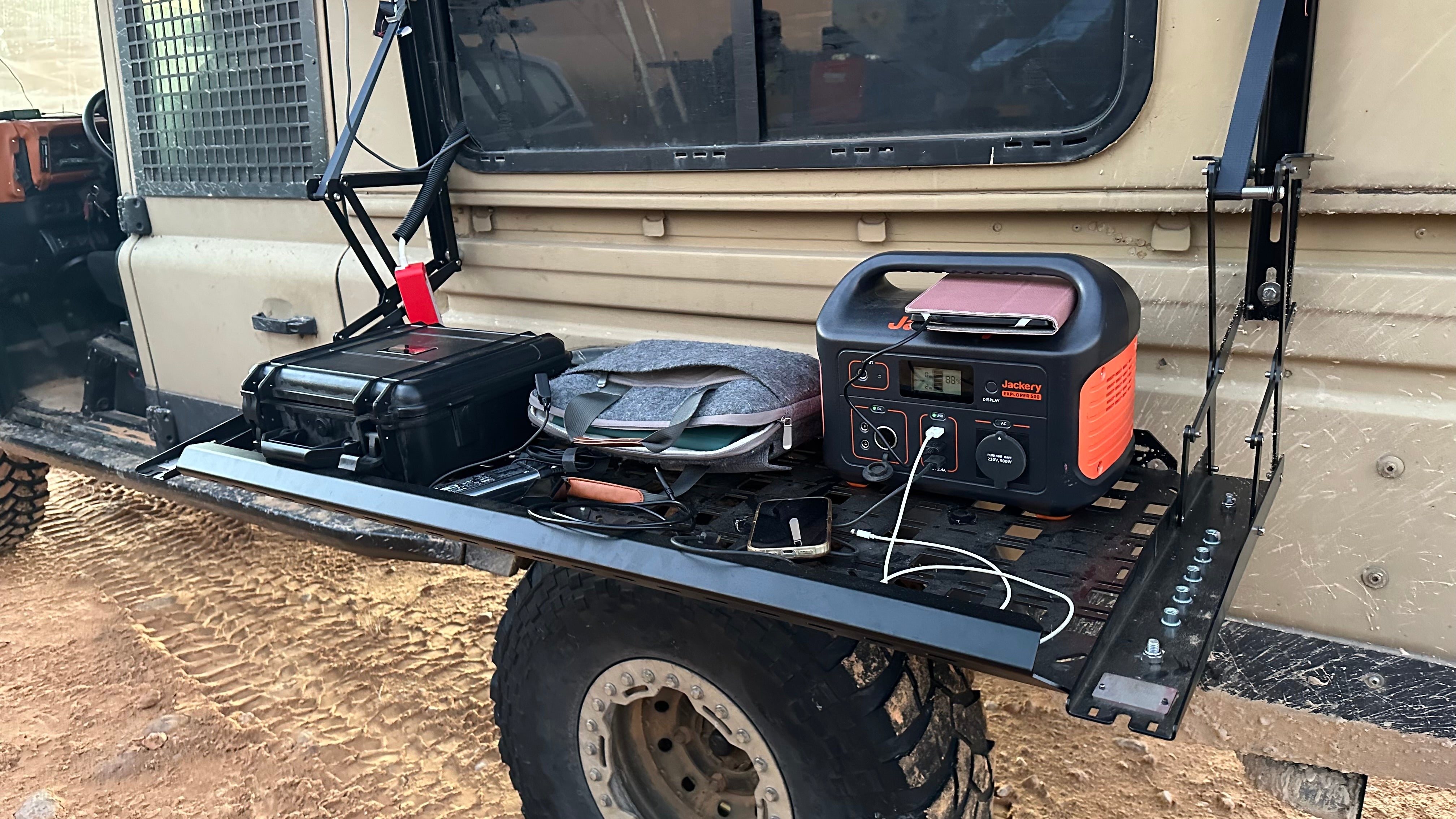 Tisch für Sandblechabsenkhalter